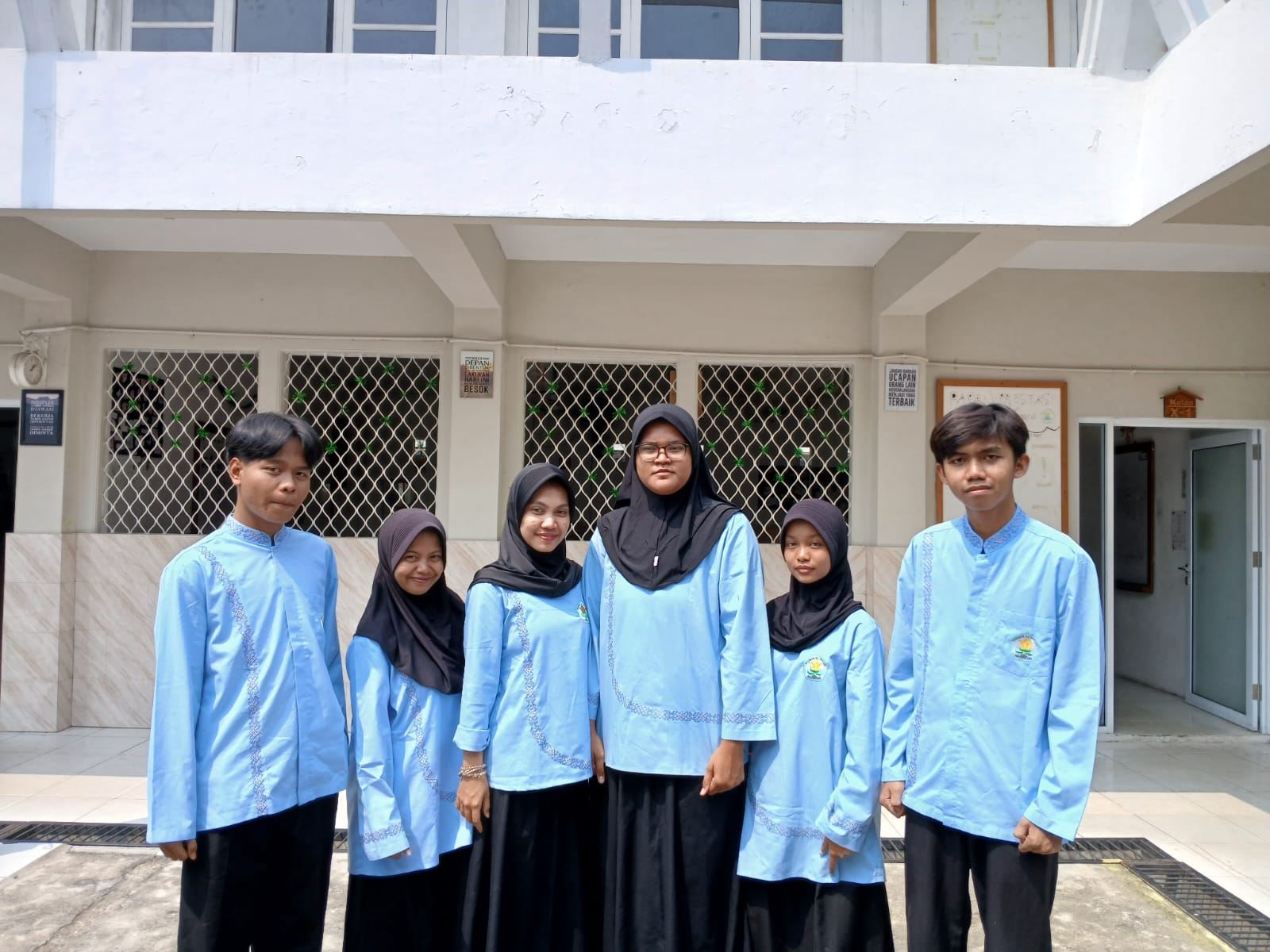 Visi SMA HARAPAN JAYA JAKARTA